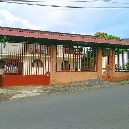La FortunaAlinas House公寓 外观 照片